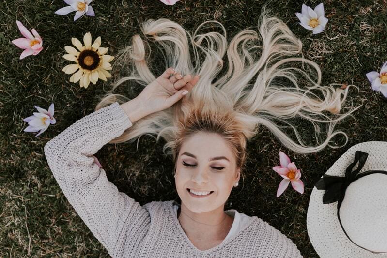 Femme souriante