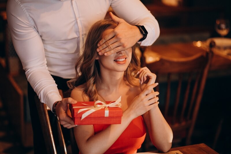 Idées-cadeaux à faire à une femme pour la Saint-Valentin